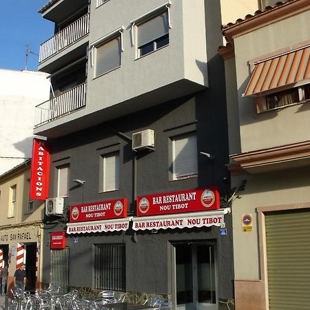 Habitacions Casa Roberto Онтиниент Екстериор снимка