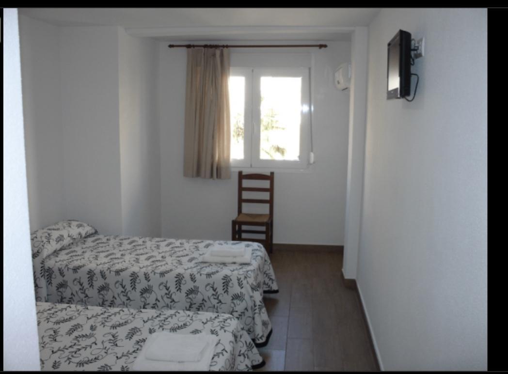 Habitacions Casa Roberto Онтиниент Екстериор снимка